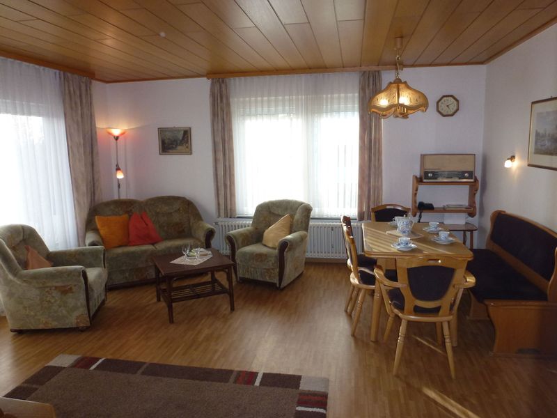 23839244-Ferienhaus-6-Dittishausen-800x600-2