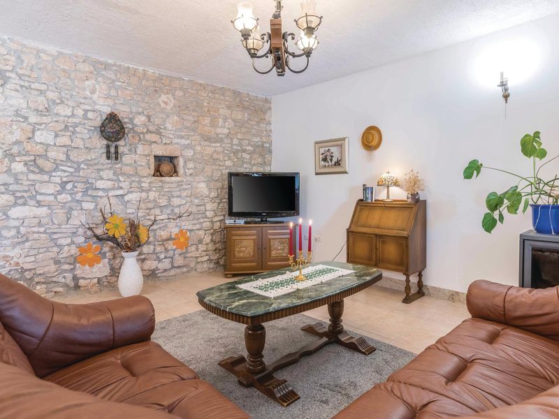 23727935-Ferienhaus-10-Divsici-800x600-2