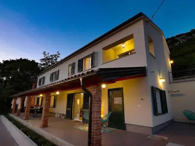 Ferienhaus für 8 Personen (200 m²) in Dolenja Vas 2/10