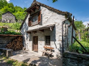 Ferienhaus für 4 Personen (52 m²) in Domodossola