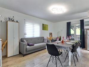 23949545-Ferienhaus-4-Donja Lomnica-300x225-3