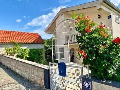 Ferienhaus für 10 Personen in Donji Zagon 2/10