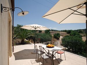 23548949-Ferienhaus-6-Donnafugata-300x225-5