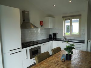 23987692-Ferienhaus-4-Dordrecht-300x225-3