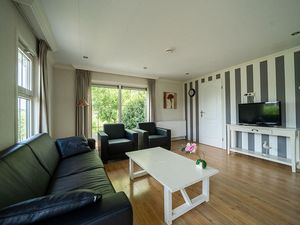 23987694-Ferienhaus-4-Dordrecht-300x225-3