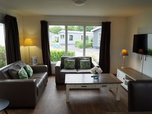 23987716-Ferienhaus-4-Dordrecht-300x225-1