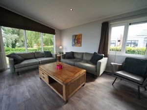 23987701-Ferienhaus-6-Dordrecht-300x225-1