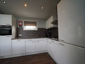 23987701-Ferienhaus-6-Dordrecht-300x225-3