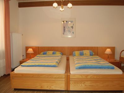 3. Schlafzimmer  mit 2 Betten