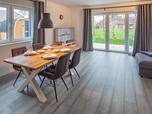 24014634-Ferienhaus-4-Dornum-300x225-1