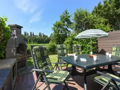 Ferienhaus für 8 Personen (85 m²) in Dornumergrode 8/10