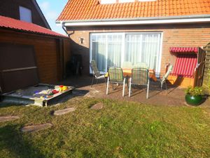 21864323-Ferienhaus-7-Dornumersiel-300x225-1