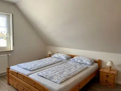 Schalfzimmer 1 mit Doppelbett
