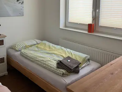 Schlafzimmer 2