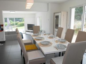 23327536-Ferienhaus-8-Douarnenez-300x225-5