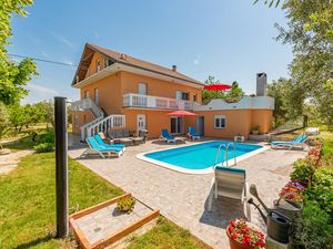 Ferienhaus für 10 Personen (220 m²) in Dračevac Ninski