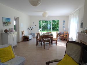 23452817-Ferienhaus-8-Dragey-Ronthon-300x225-1