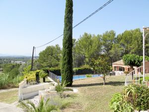 23853126-Ferienhaus-2-Draguignan-300x225-2