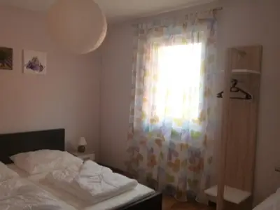 2. Schlafzimmer