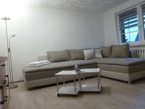 23996730-Ferienhaus-4-Dranske-300x225-4