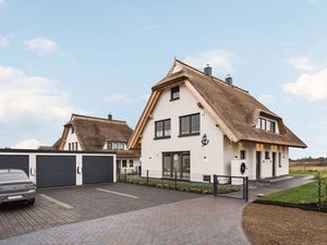 23996732-Ferienhaus-9-Dranske-300x225-1