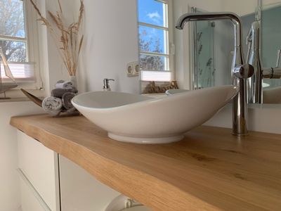 Badezimmer 1 mit Dusche im EG