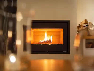 Kamin-/Ofen