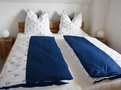 Schlafzimmer 2