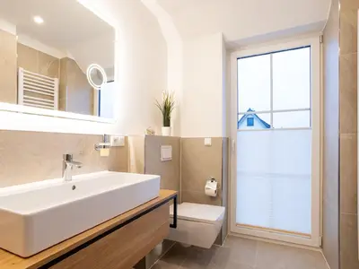 Ferienhaus Reethaus Nordlicht - Badezimmer II