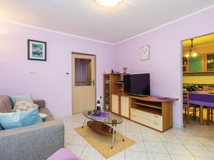 23727713-Ferienhaus-10-Drazice-300x225-2