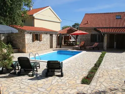Ferienhaus für 8 Personen in Drniš 5/10