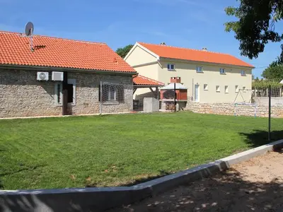 Ferienhaus für 8 Personen in Drniš 8/10