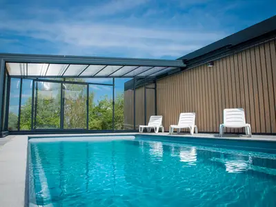 PoolOfHouse