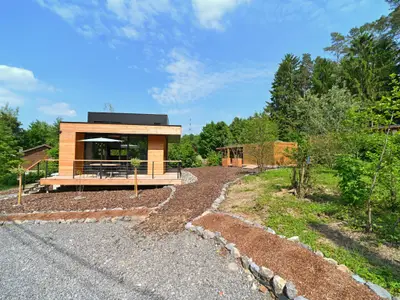 Außenseite Ferienhaus [Sommer]