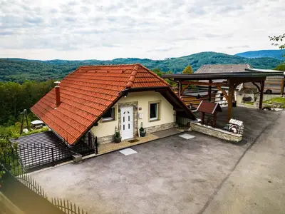 Ferienhaus für 8 Personen (100 m²) in Dvor 6/10