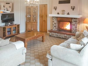 23724247-Ferienhaus-8-Eancé-300x225-4