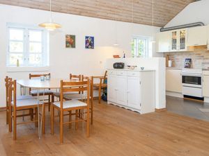 23827010-Ferienhaus-6-Ebeltoft-300x225-5