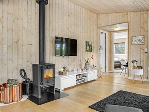 23722863-Ferienhaus-6-Ebeltoft-300x225-4