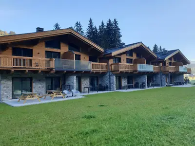 Außenseite Ferienhaus [Sommer]