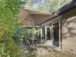 18286996-Ferienhaus-8-Eerbeek-300x225-4