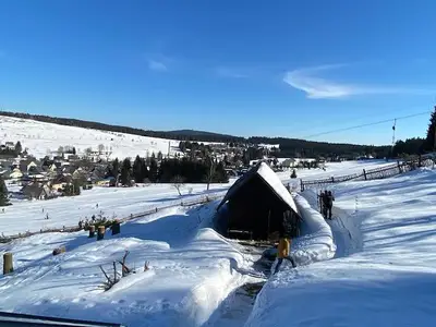 Winterzauber, Blick vom OG zum Ski-Hang