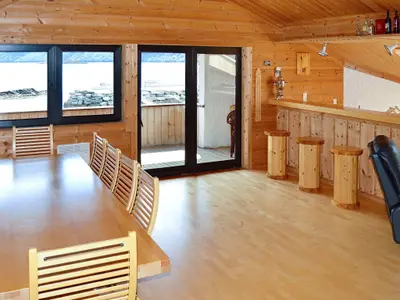 Indoor Indoor