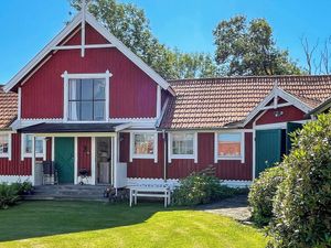 23471229-Ferienhaus-5-Ellös-300x225-0