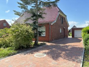 24027986-Ferienhaus-6-Emden-300x225-1