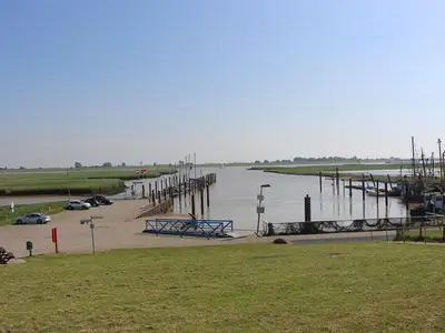 Petkumer Außenhafen und Fähranleger