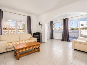 23547499-Ferienhaus-7-Empuriabrava-300x225-4