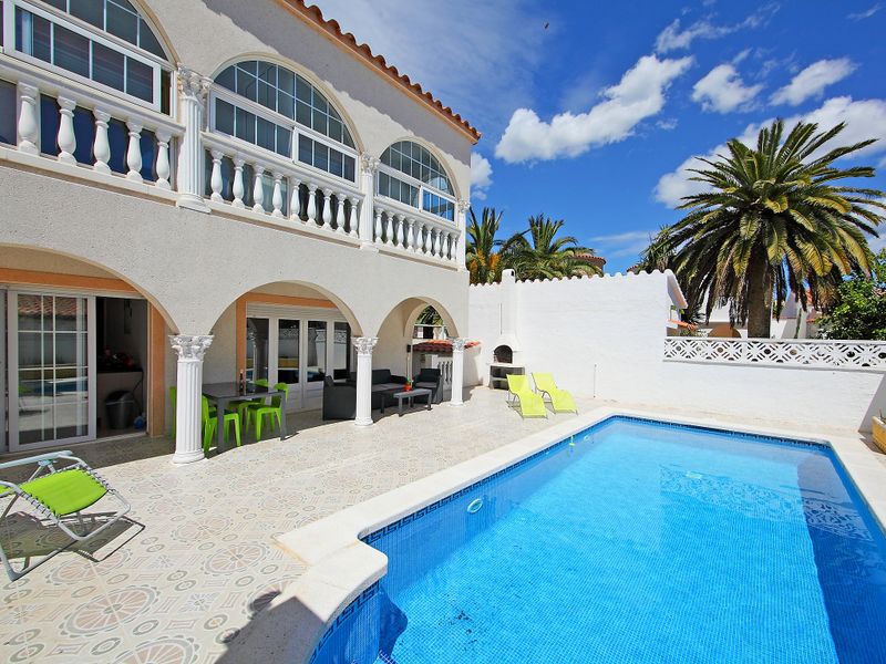 23838741-Ferienhaus-6-Empuriabrava-800x600-0