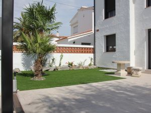 23840922-Ferienhaus-6-Empuriabrava-300x225-2