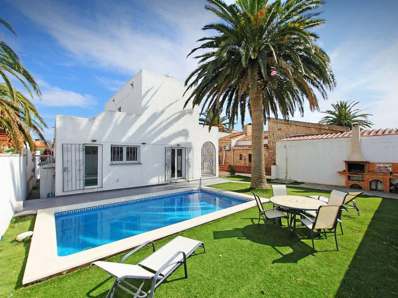 23841949-Ferienhaus-6-Empuriabrava-800x600-0