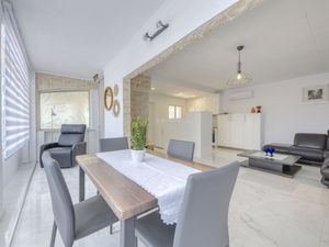 23849946-Ferienhaus-8-Empuriabrava-300x225-2